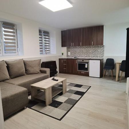 Kraguj Apartman 2 Κραγκούγιεβατς Εξωτερικό φωτογραφία